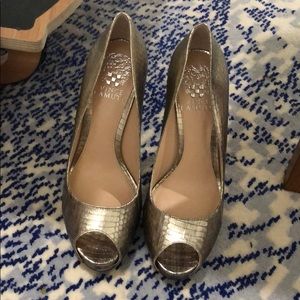 Vince Camino high heel